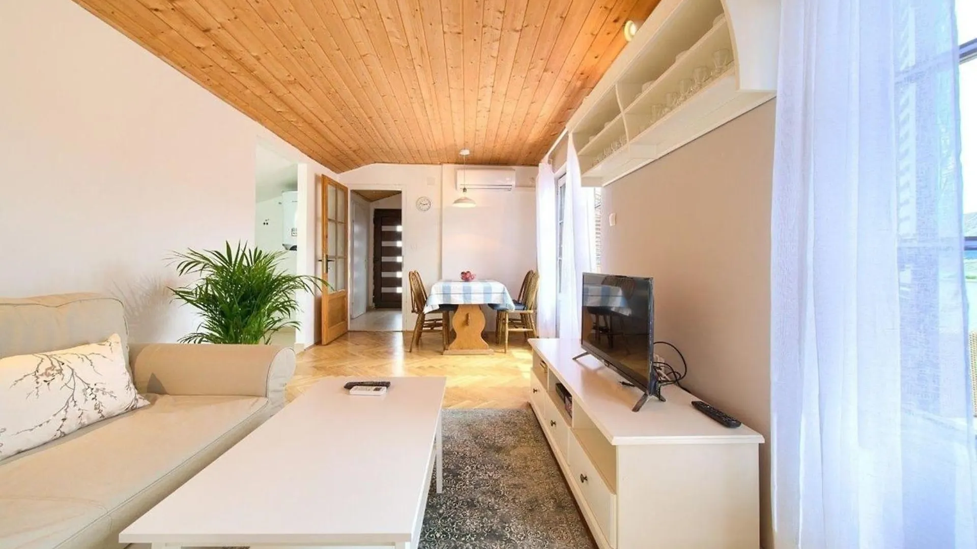 Apartment Wohnung In Baska Mit Grill